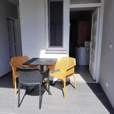 Silver Boglar アパート *