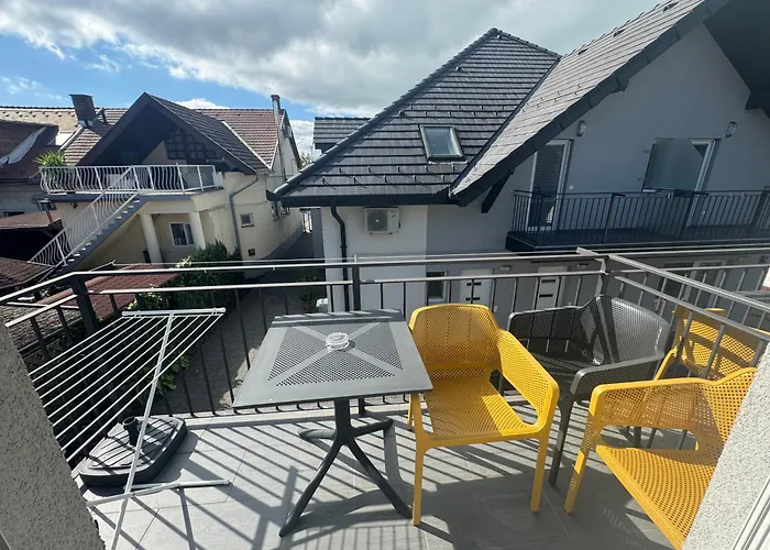 Silver Boglar Apartment *